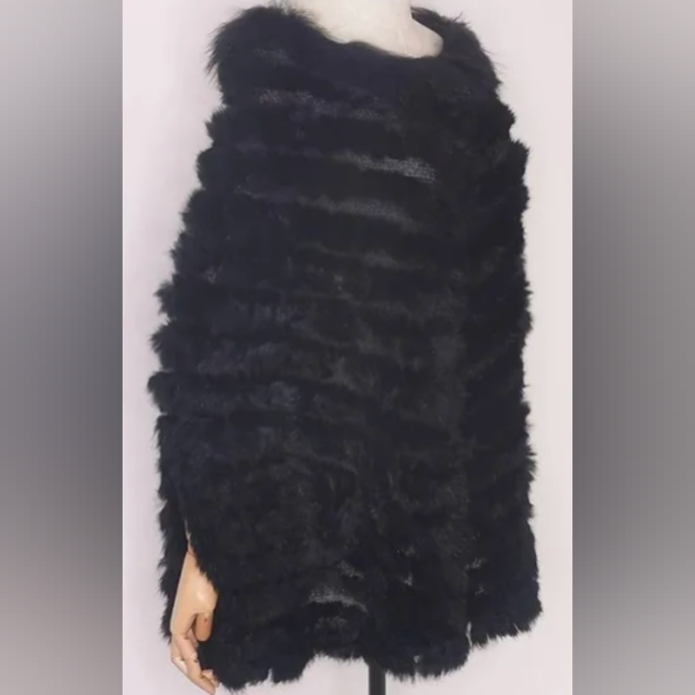 Genuine Rabbit Fur Cape by Tourance Luxurious Surroundings. One size blk